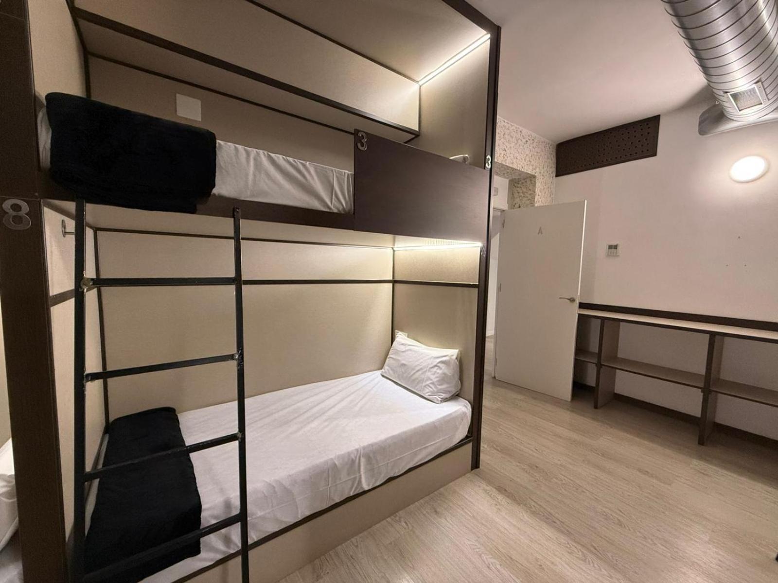 Hostel Tkh-Rooms Mate Madryt Zewnętrze zdjęcie