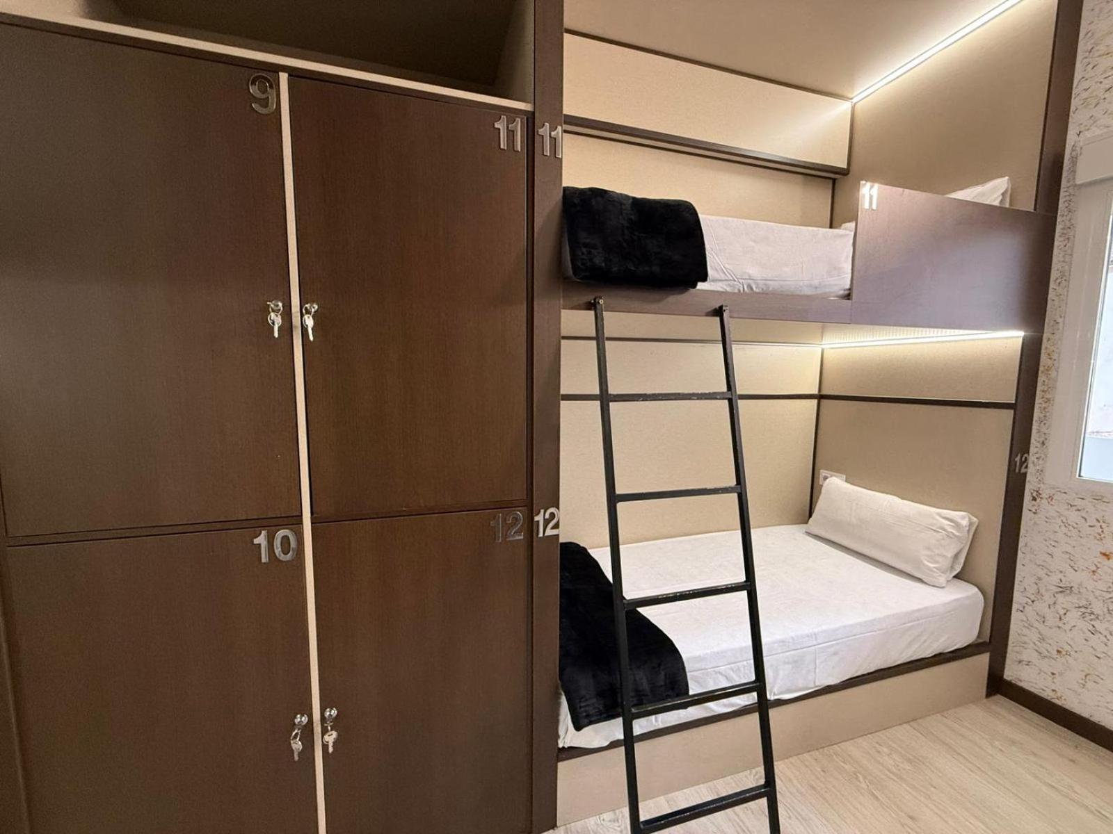 Hostel Tkh-Rooms Mate Madryt Zewnętrze zdjęcie